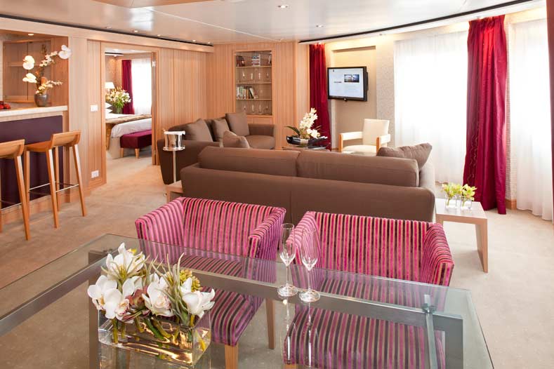 Seabourn Quest - Signature Suit (SS)